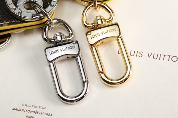 ブランドキーホルダー角部分ディテール